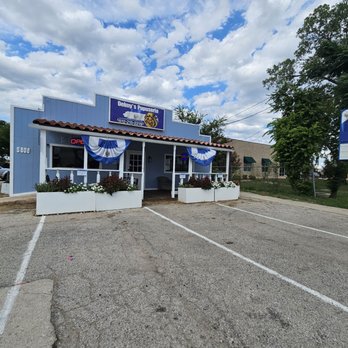 Delmy's Pupuseria - Exterior - Salvadoran Near Me - Austin, Texas Delmy's Pupuseria - Exterior - Salvadoran Near Me - Austin, Texas