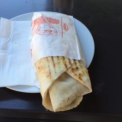 Libanon - Falafel Sandwich Spezial mit petersiliensalat, gebratenem Gemüse und feta