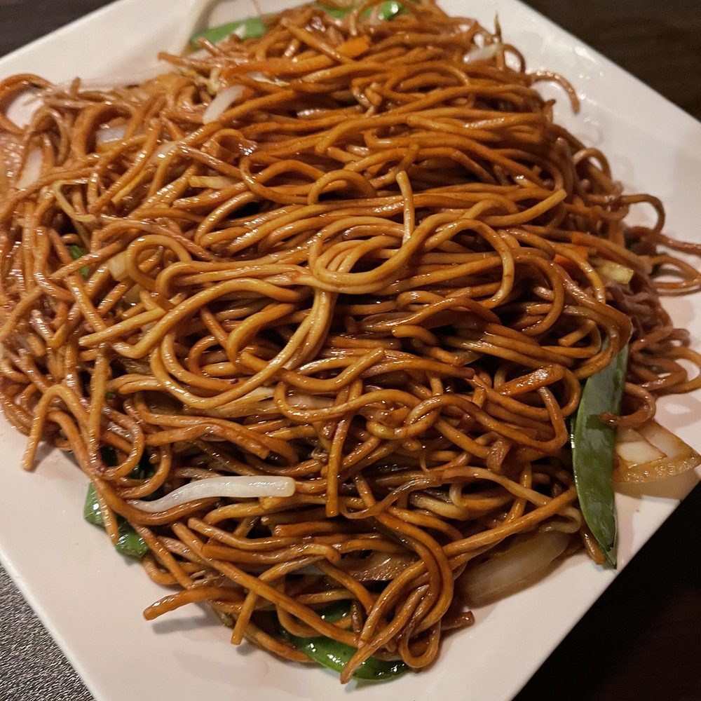 Grand Szechuan - Vegetable Lo Mein sans mushrooms (but it didn't really have veggies added to it). Loved the flavor though. - Szechuan Near Me - Bloomington, Minnesota Grand Szechuan - Vegetable Lo Mein sans mushrooms (but it didn't really have veggies added to it). Loved the flavor though. - Szechuan Near Me - Bloomington, Minnesota
