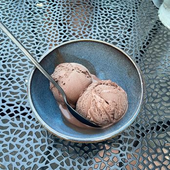 Quartiere - Chocolate gelato - Pizza Near Me - Stamford, Connecticut Quartiere - Chocolate gelato - Pizza Near Me - Stamford, Connecticut