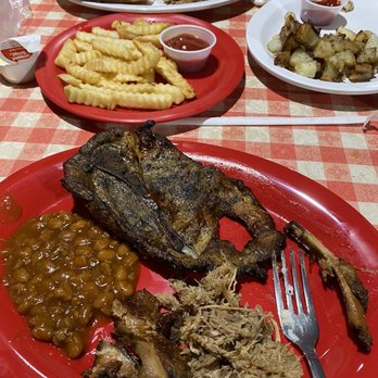 Bucky Bee's BBQ - Pork shoulder, Pulled pork, beans and pulled pork plate - Barbeque Near Me - Cave City, Kentucky