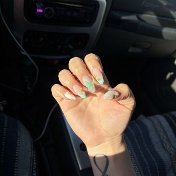 Starlight Nails - Full set/refill - Nail Salons Near Me - Newark, Delaware