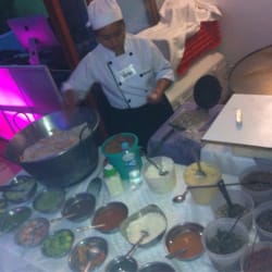 Quesadillas El Camioncito - Quesadillas, sopes, gorditas, toda una variedad, y mejor aún una barra para que prepares al gusto!