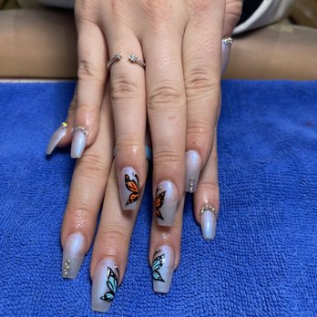 Square One Nail & Spa - Nail Salons Near Me - Northfield, Ohio
