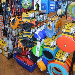 GearHeads Outdoor Store - Pets love to play in the desert too! Bowls, toys, and more...