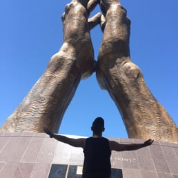 My first time seeing the Worlds Largest Praying Hands 7/23/2016