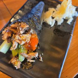 SanSai Japanese Grill - Salmon skin hand roll