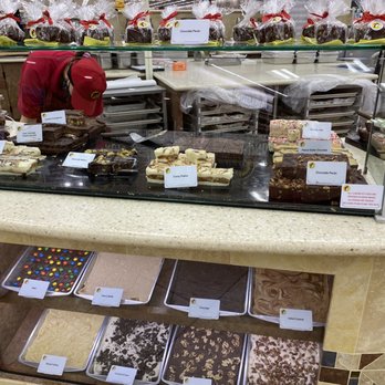 Buc-ee's - Fudge - Gas Stations Near Me - Baytown, Texas Buc-ee's - Fudge - Gas Stations Near Me - Baytown, Texas