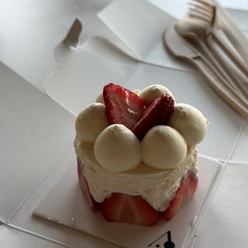 Amadeus Patisserie - Strawberry shortcake - Bakeries Near Me - Thornhill, Ontario Amadeus Patisserie - Strawberry shortcake - Bakeries Near Me - Thornhill, Ontario