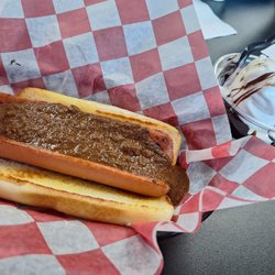 Fairlane Diner - Chili dog