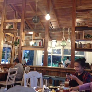 Lemon And Olives - ambiance - Greek Near Me - Baguio City, BEN