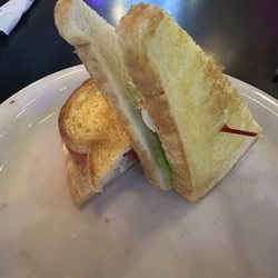 TailGaters Sports Grill & IL Primo Pizza & Wings - Turkey sandwich on sourdough