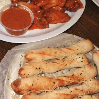 Pizza Heaven Bistro - Vegan Breadsticks and mild 10 Wings well done - Pizza Near Me - Phoenix, Arizona