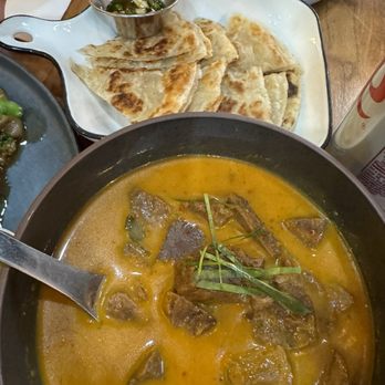 Plern Thai Cafe - Beef Shank Panaeng Curry with Roti bread. - Thai Near Me - Lake Forest, California Plern Thai Cafe - Beef Shank Panaeng Curry with Roti bread. - Thai Near Me - Lake Forest, California
