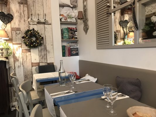 8 Rue De Commaille 75007 Paris