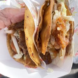 El Rey Tacos a Vapor - Crispy chicken and soft beef!