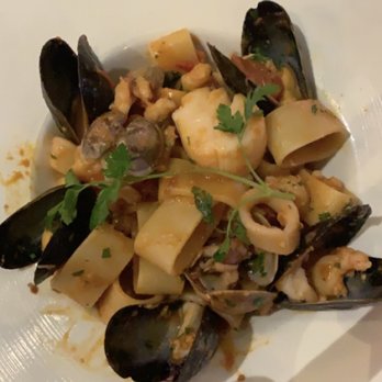 Napule - Seafood spaghetti with clams, mussels and scallops - Pizza Near Me - Sarasota, Florida