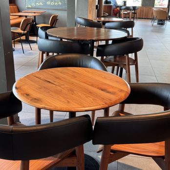 Starbucks - Comfortable chairs - Coffee & Tea Near Me - Irving, Texas
