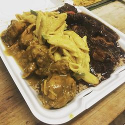 Mama's Cooking - Curry chicken oxtails and Rasta pasta !!!