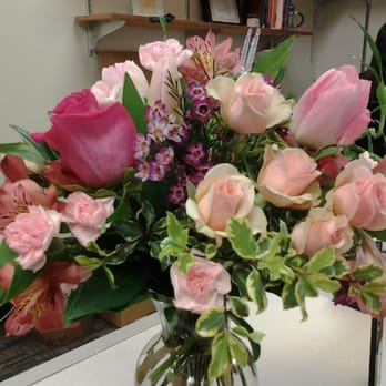 The Flower Lady - Full of Love Bouquet Deluxe, gorgeous! Mom was surprised! - Florists Near Me - Seattle, Washington