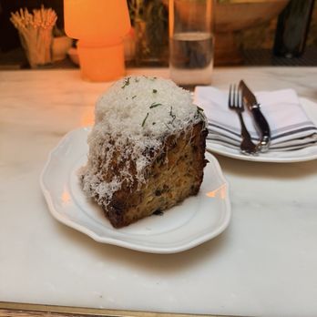Donna's - Garlic bread - Italian Near Me - Los Angeles, California