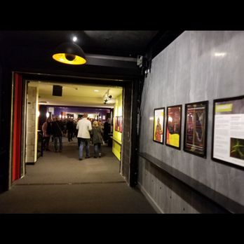 Steppenwolf Theater - Performing Arts Near Me - Chicago, Illinois