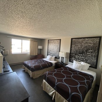 Super 8 by Wyndham Williston ND - Hotels Near Me - Williston, North Dakota