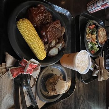 Universal Studios Hollywood - Three broomsticks (spare ribs platter, cold butterbeer, toffee pudding and Shepard pie) - Amusement Parks Near Me - Universal City, California Universal Studios Hollywood - Three broomsticks (spare ribs platter, cold butterbeer, toffee pudding and Shepard pie) - Amusement Parks Near Me - Universal City, California