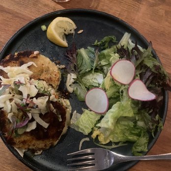 Earls Kitchen + Bar - Jumbo lump crab cakes - Cocktail Bars Near Me - Denver, Colorado