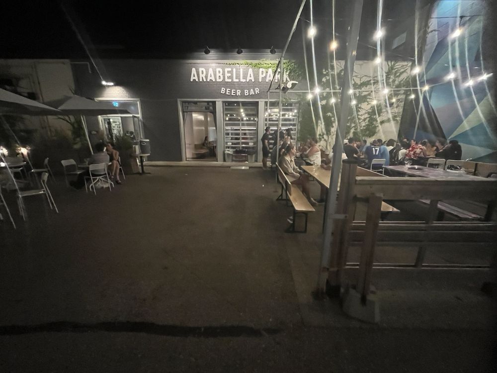 Arabella Park Beer Bar - Photo 2