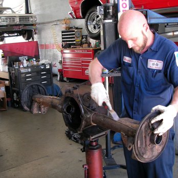 Spanish River Auto Repair - Roger at work - Auto Repair Near Me - Boca Raton, Florida Spanish River Auto Repair - Roger at work - Auto Repair Near Me - Boca Raton, Florida