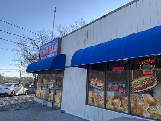 Mountain Lakes Bagel & Deli by null