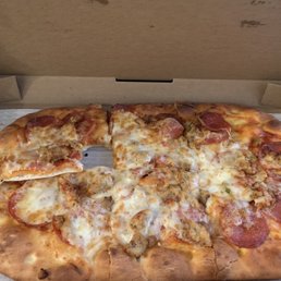 Sausage/Pepperoni flatbread Sausage/Pepperoni flatbread