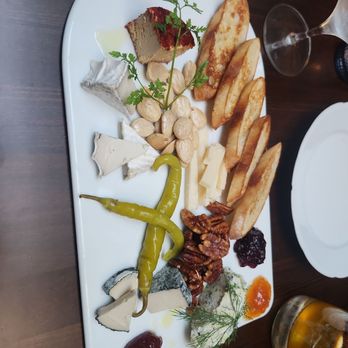 Le Basque - Incredible cheese platter - Vegan Near Me - New York, New York