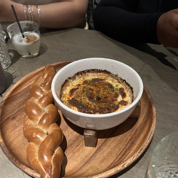 Smoke & Mirrors - $32 crab dip - Bars Near Me - Washington Dc, District of Columbia Smoke & Mirrors - $32 crab dip - Bars Near Me - Washington Dc, District of Columbia