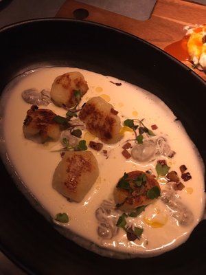 Repeal 33 Bar & Restaurant by null