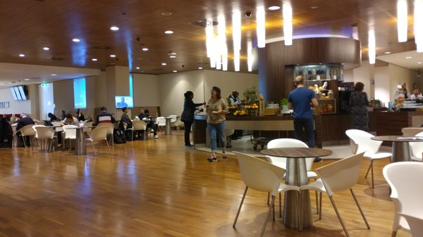KLM Crown Lounge 25 (Schengen) by null