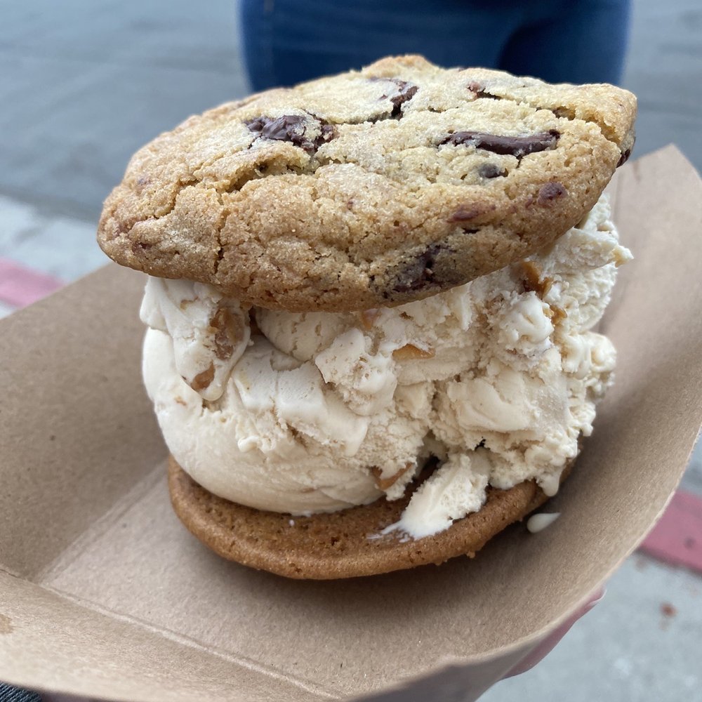 MooTime Creamery - Ice cream sandwich with peanut butter ice cream - Ice Cream & Frozen Yogurt Near Me - Coronado, California MooTime Creamery - Ice cream sandwich with peanut butter ice cream - Ice Cream & Frozen Yogurt Near Me - Coronado, California