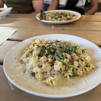 a mano - Italian Near Me - Atlanta, Georgia a mano - Italian Near Me - Atlanta, Georgia