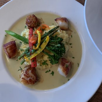 New Leaf Cafe - Scallops - New American Near Me - Eastsound, Washington