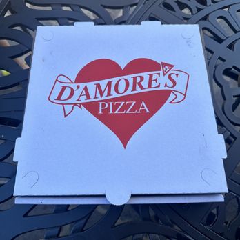 D'amore's Famous Pizza - Pizza Near Me - Malibu, California