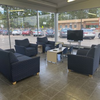 Car Smart - Waiting area - Used Car Dealers Near Me - Wausau, Wisconsin Car Smart - Waiting area - Used Car Dealers Near Me - Wausau, Wisconsin