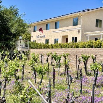 Toasted Oak Winery - the front of the winery - Wine Tasting Room Near Me - Fallbrook, California