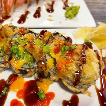 V Sushi - Dynamite Roll (Deep-fried layer) - Sushi Bars Near Me - Milpitas, California V Sushi - Dynamite Roll (Deep-fried layer) - Sushi Bars Near Me - Milpitas, California