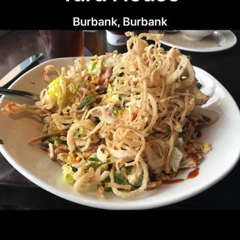Yard House - Chicken with curly onions was a winner! - Vegetarian Near Me - Burbank, California