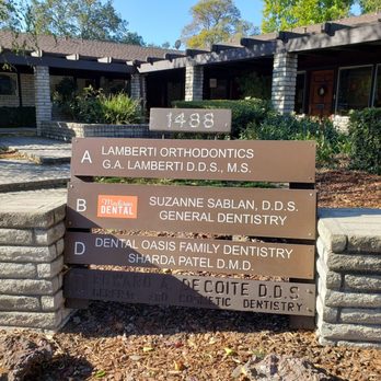 Suzanne Sablan, DDS - Sign outside of buisness - General Dentistry Near Me - Fremont, California