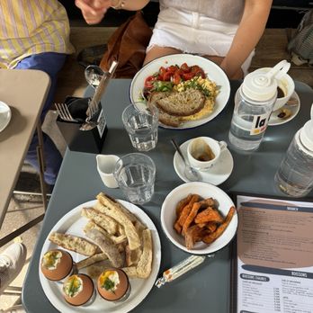 Café Marlette - Pigalle - Scrambled eggs with tomato's and bread, soft boiled eggs, sweet potatoes, coffee. - Bakeries Near Me - Paris, 75 Café Marlette - Pigalle - Scrambled eggs with tomato's and bread, soft boiled eggs, sweet potatoes, coffee. - Bakeries Near Me - Paris, 75