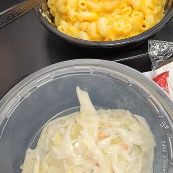 Fluffies Hot Chicken - Hackensack - Slaw and  Spicy Mac and Cheese  (but I asked for plain as it was for my kiddies) - Chicken Shop Near Me - Hackensack, New Jersey