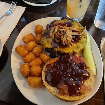 Station Tap House - STH Burger - American Near Me - Doylestown Boro, Pennsylvania