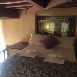 Travel & Stay - Loft bedroom